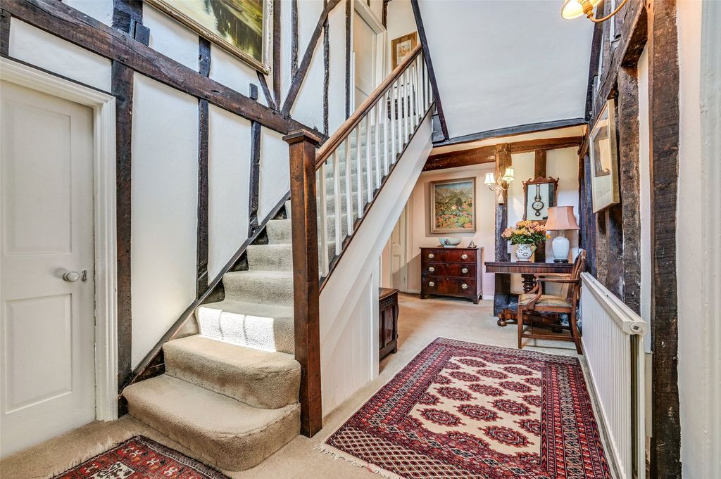 Property photo 2 of 13 Entrance Hall