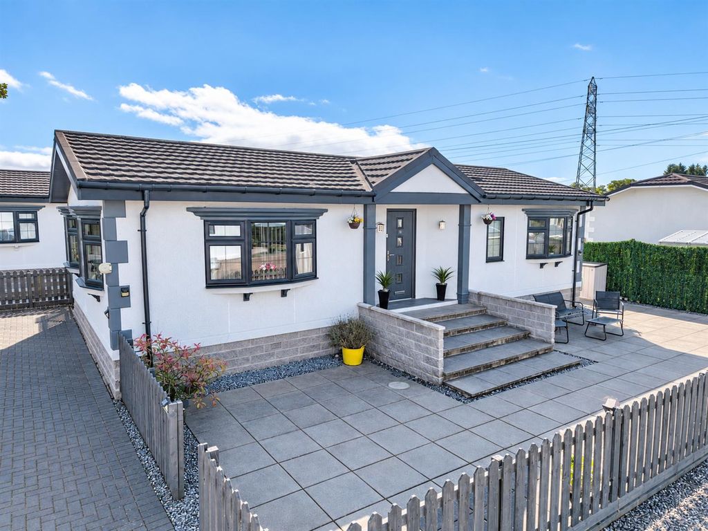 Property photo 2 of 22 38 Burnbank Park Blairgowrie-2.Jpg