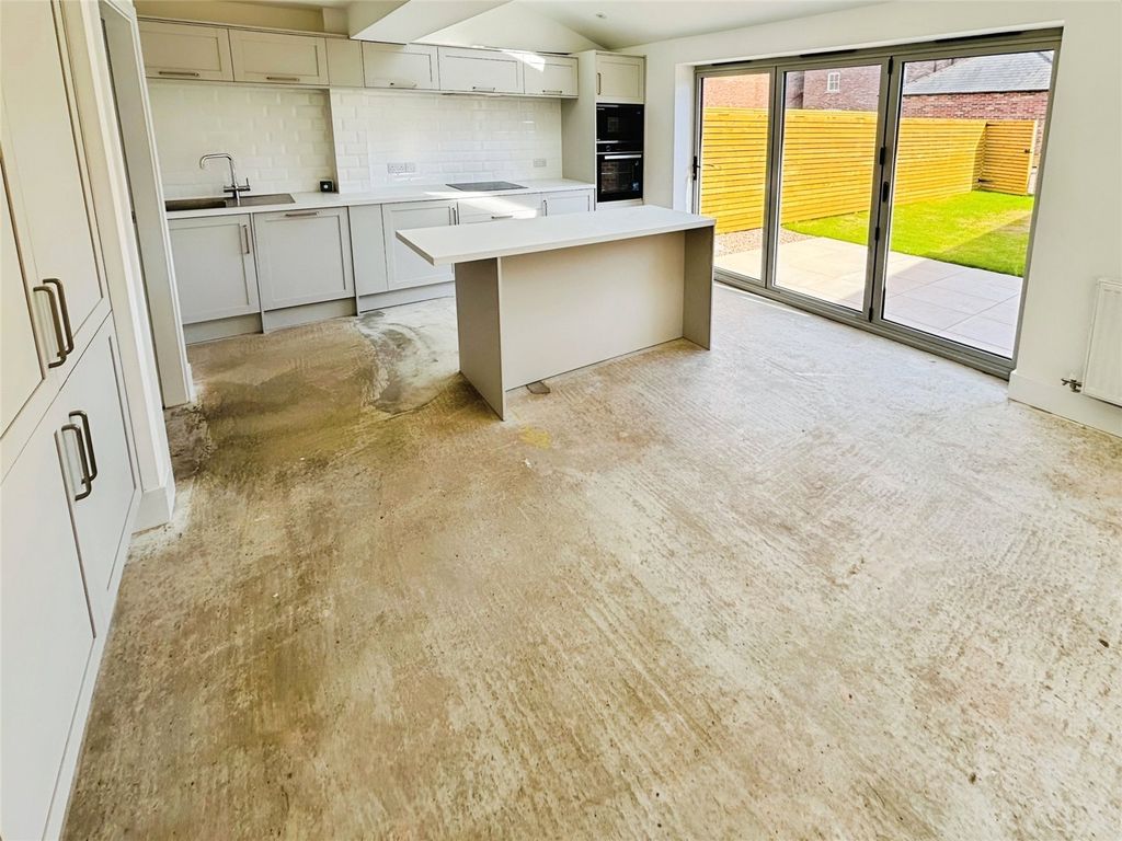Property photo 2 of 16 Kitchen