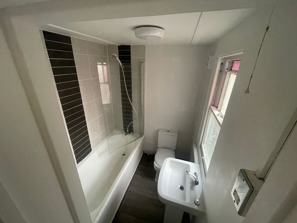 Property photo 2 of 7 F5124P5.Jpeg