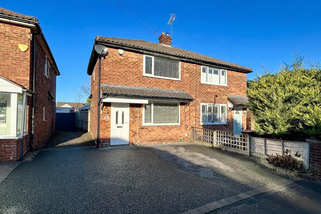 Property photo 1 of 14 (Main)