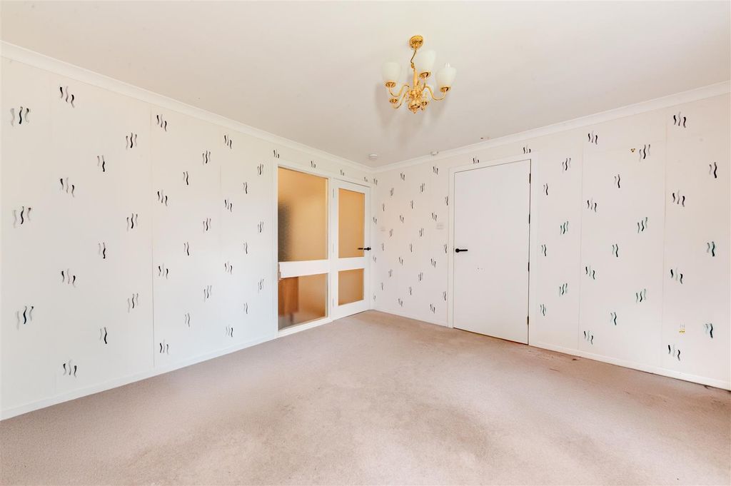 Property photo 3 of 10 6 Greenbourne Gardens Monifieth (8).Jpg