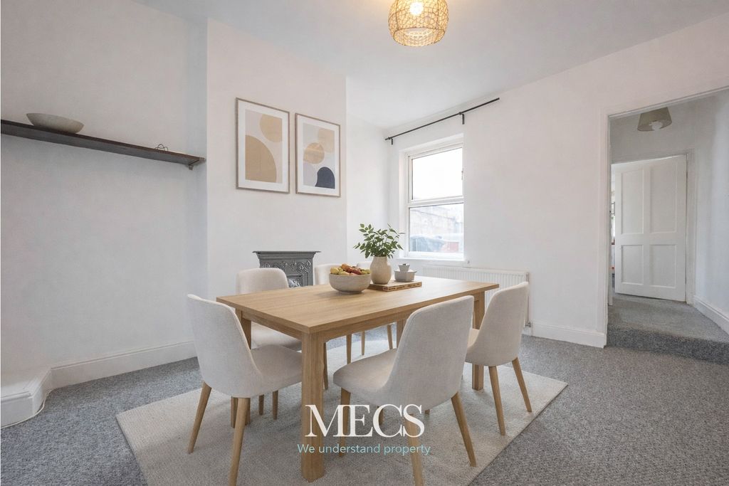 Property photo 3 of 12 2261874