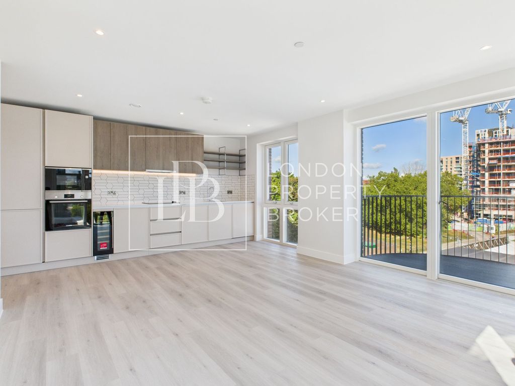 Property photo 1 of 24