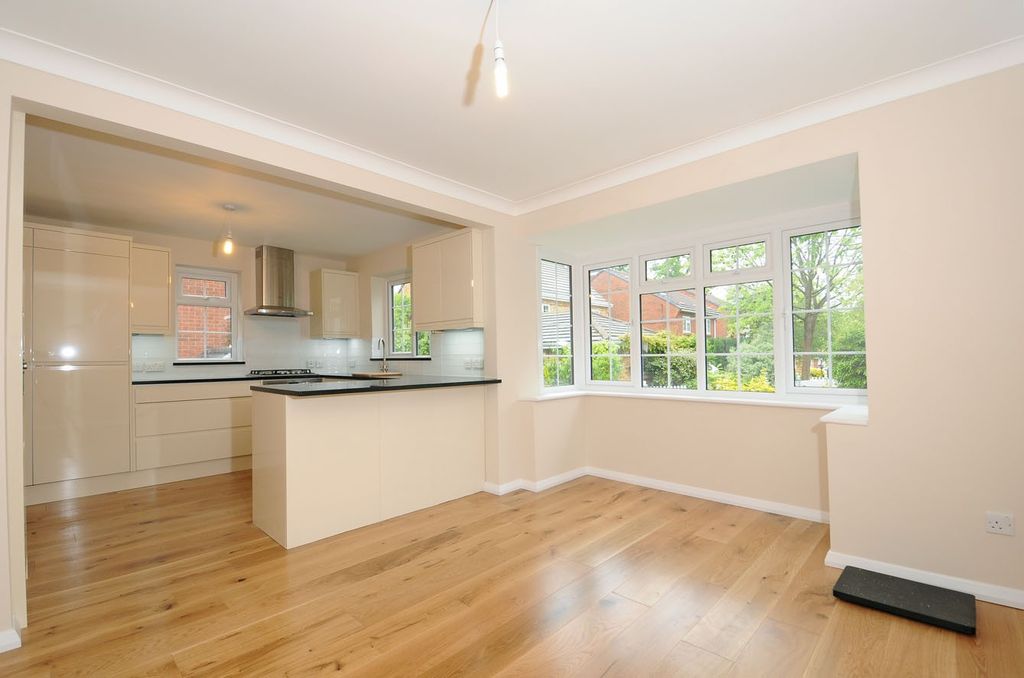 Property photo 2 of 7 1