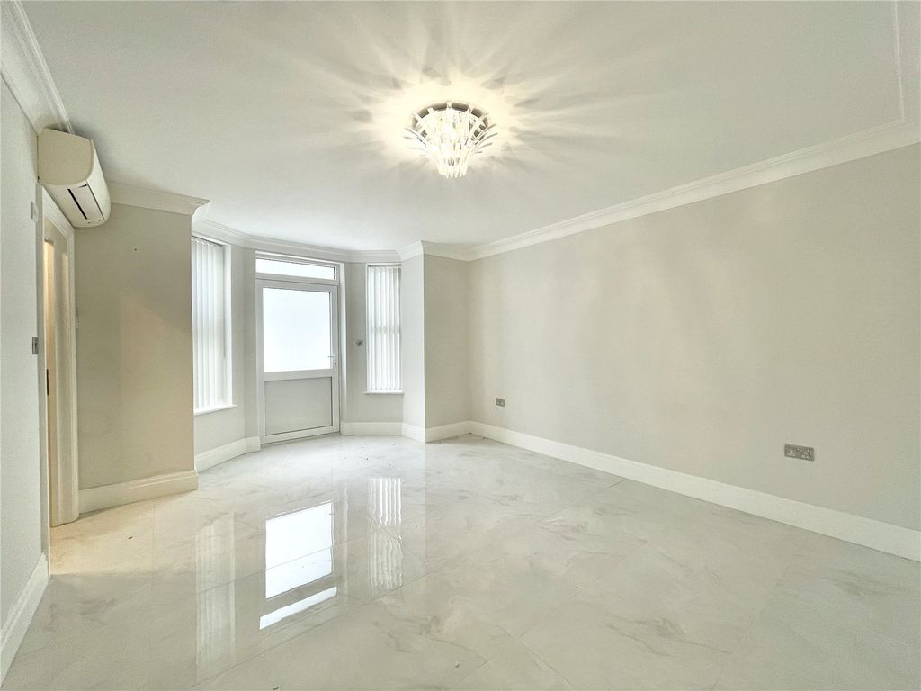 Property photo 1 of 8 Picture No. 07
