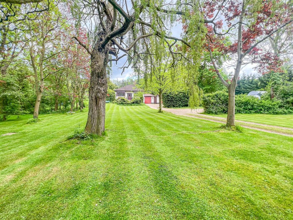Property photo 3 of 43