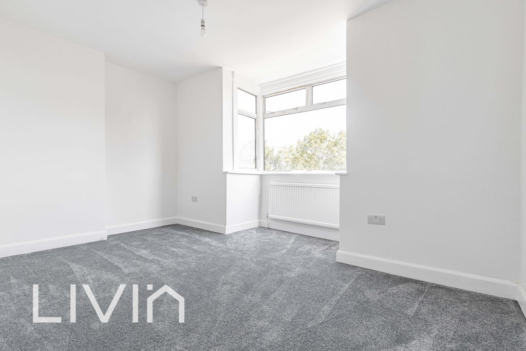 Property photo 3 of 22 3