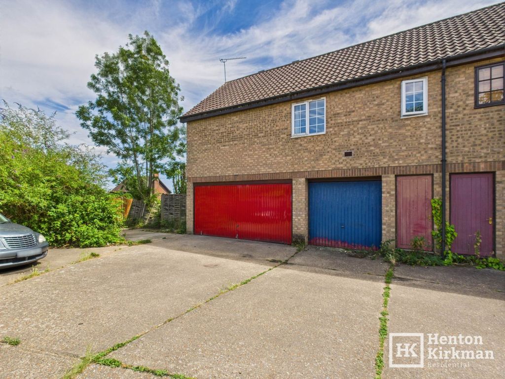 Property photo 2 of 13