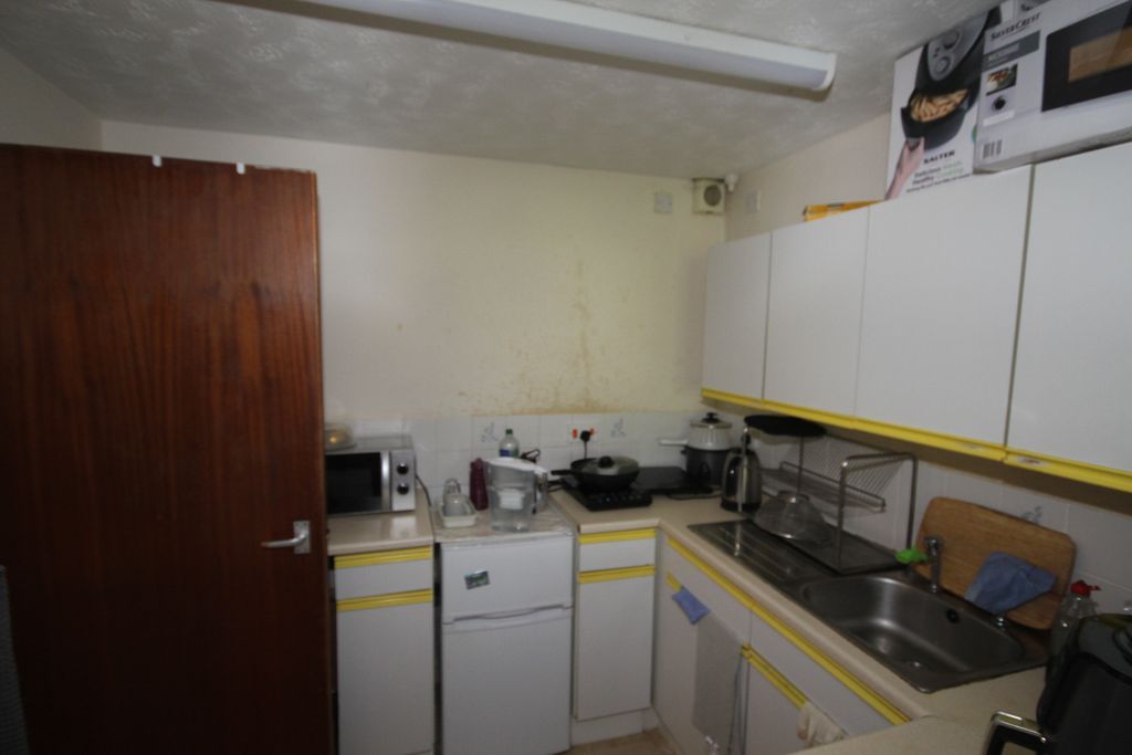 Property photo 3 of 5