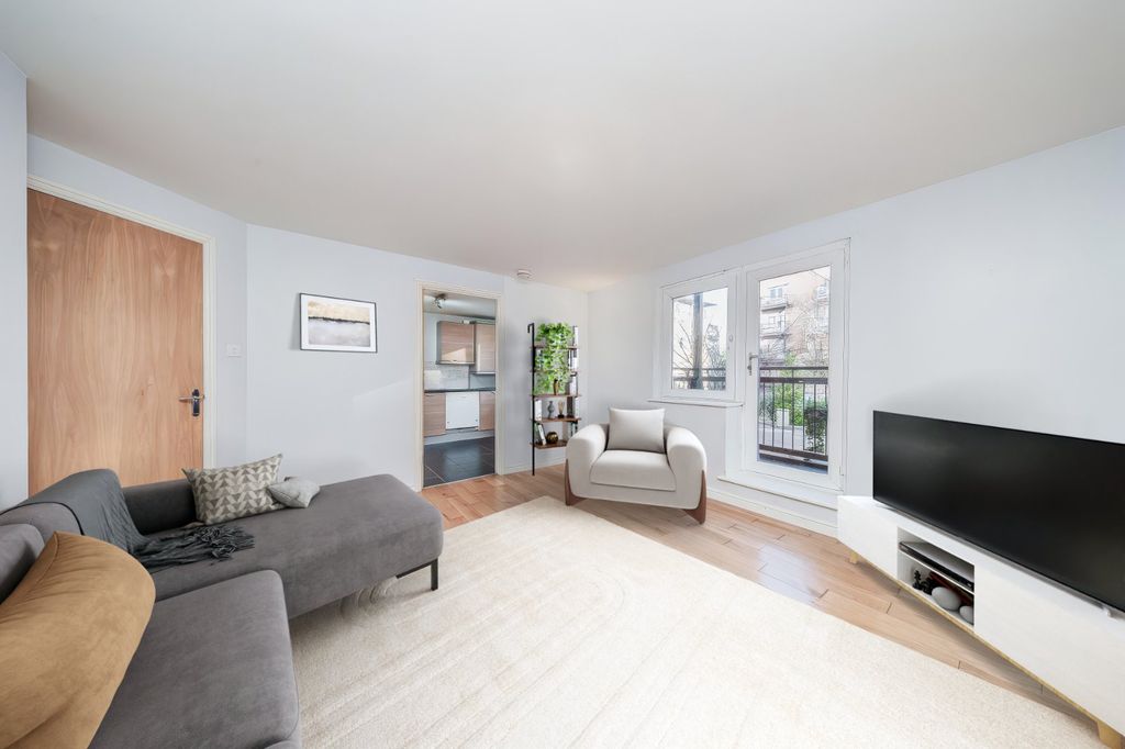 Property photo 2 of 13 Picture 2