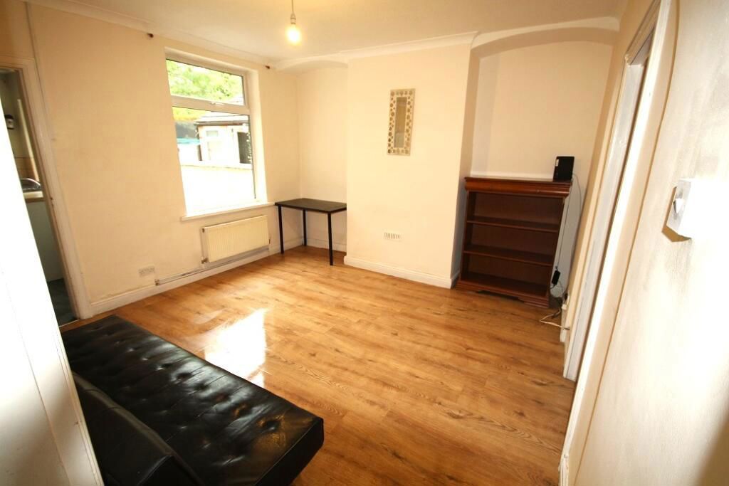 Property photo 3 of 12