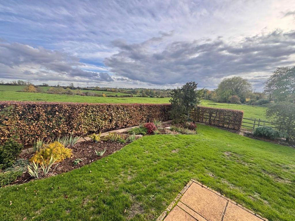 Property photo 2 of 21 Photo-2025-10-22-15-58-43 (2).Jpg