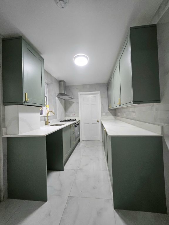 Property photo 2 of 11 Gallery