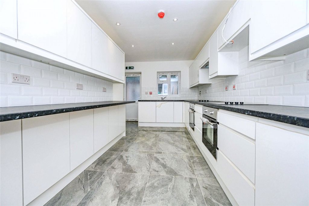 Property photo 2 of 14 Kitchen