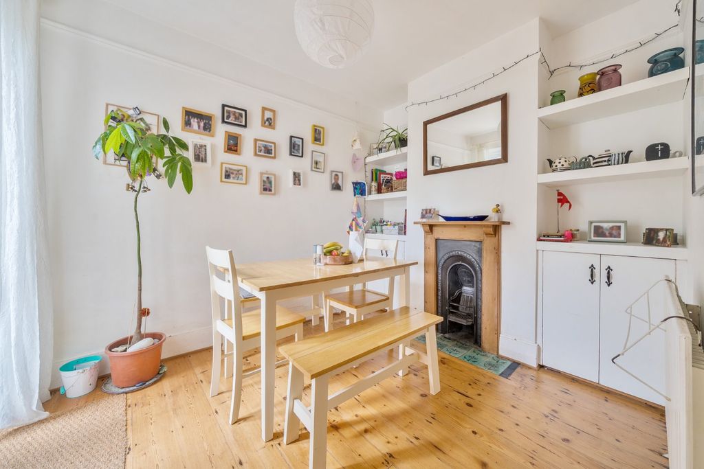 Property photo 3 of 12 Picture No. 06