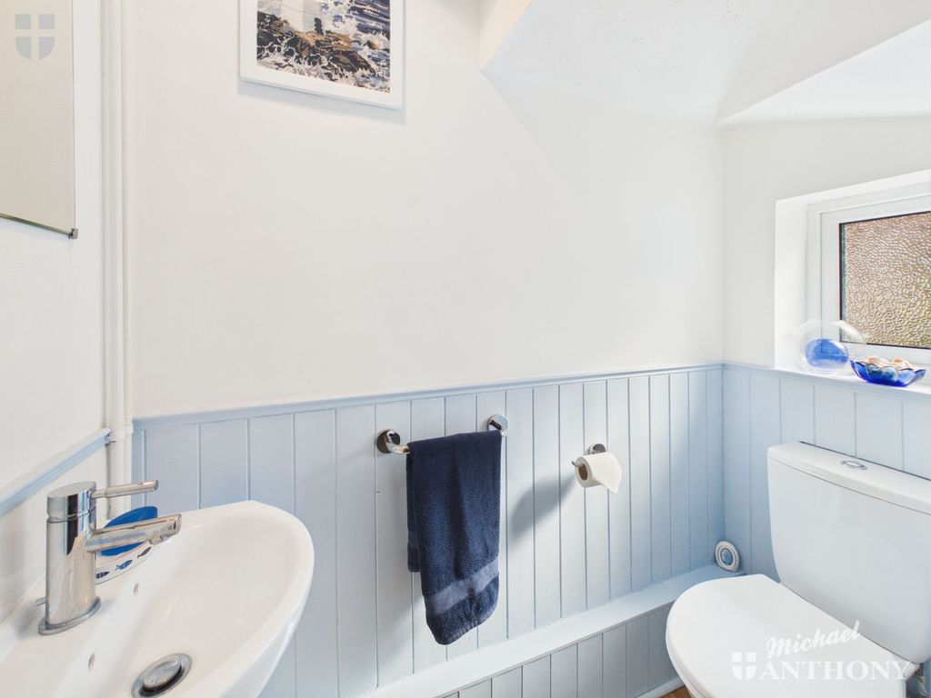 Property photo 3 of 14 Cam03218G0-Pr0965-Still007