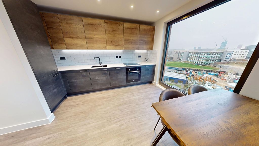 Property photo 2 of 24