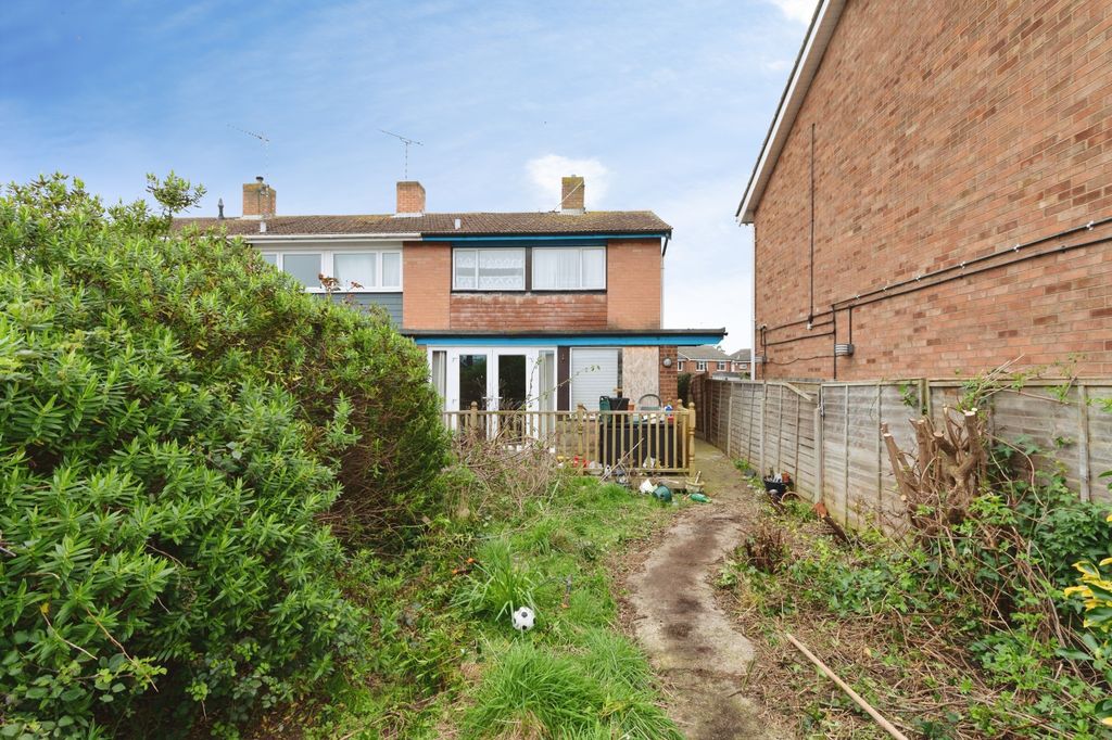 Property photo 2 of 18