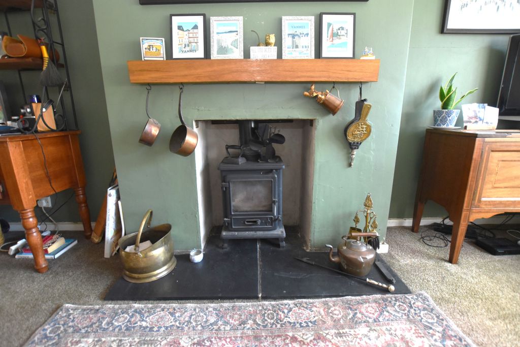 Property photo 3 of 29 Logburner