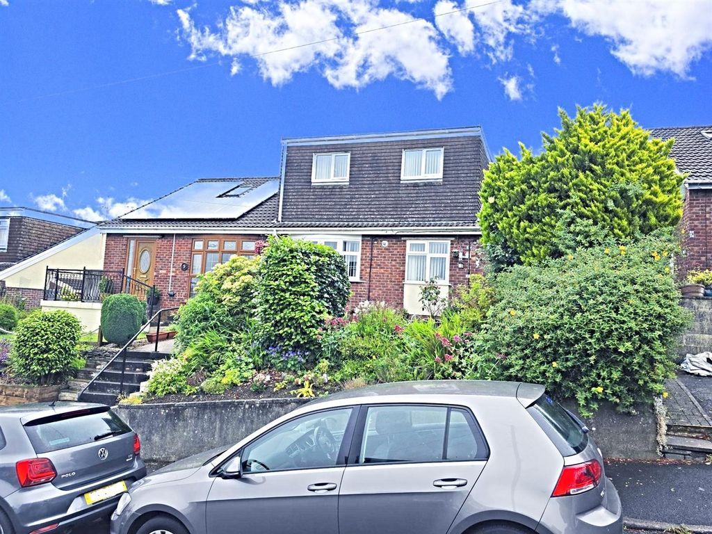 Property photo 1 of 28