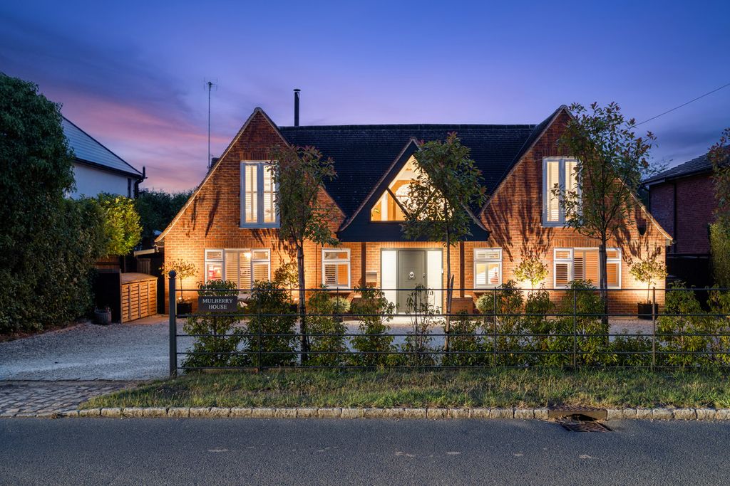 Property photo 1 of 31