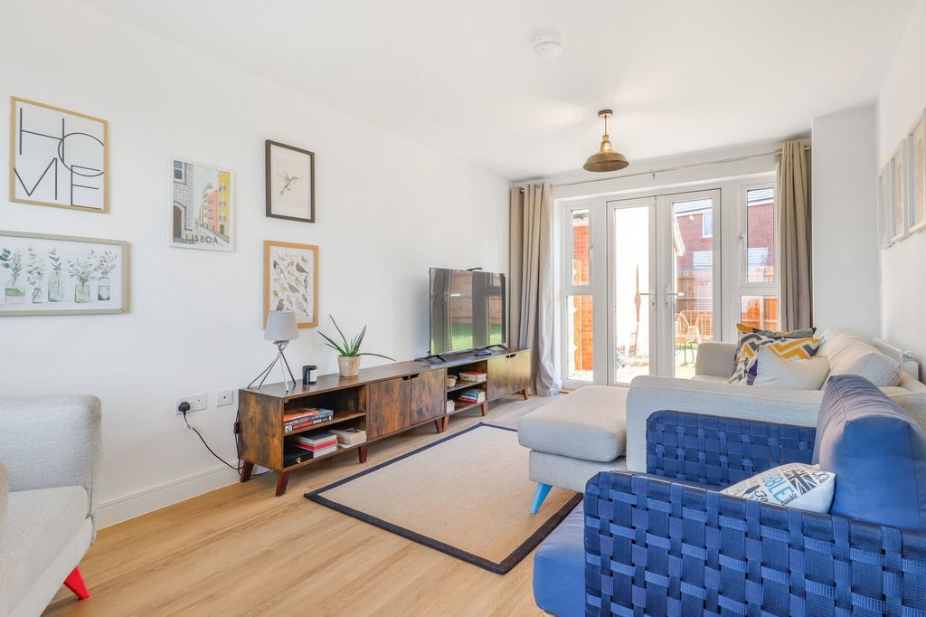 Property photo 3 of 26