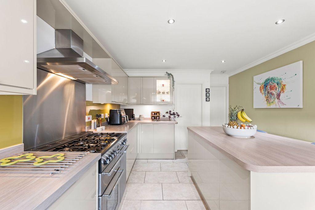 Property photo 2 of 55