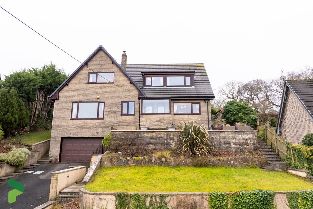 Property photo 1 of 36