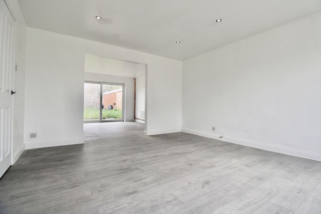 Property photo 3 of 18 Lounge Diner