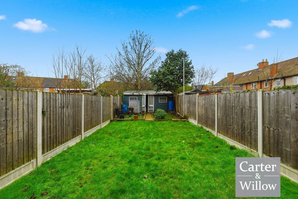 Property photo 3 of 13