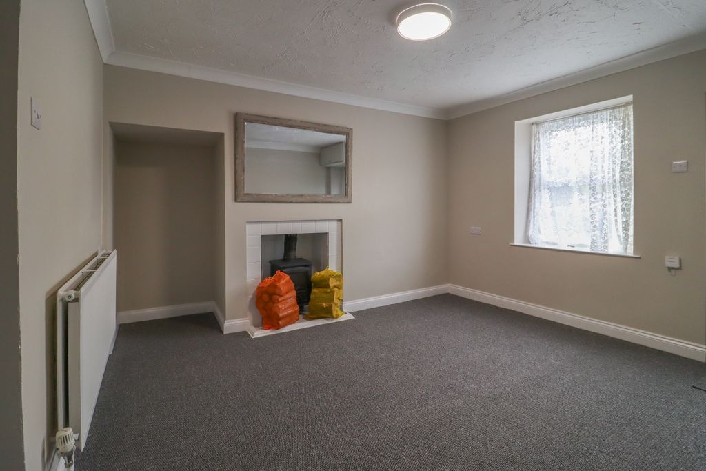 Property photo 2 of 21 4116302