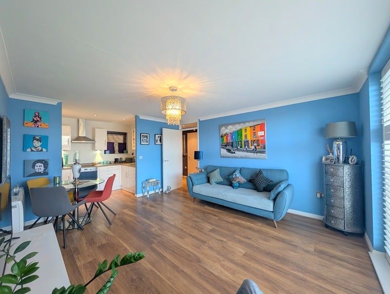 Property photo 1 of 6