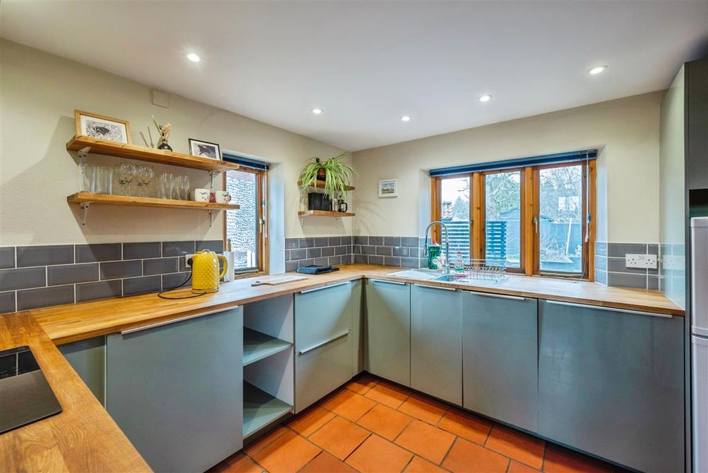 Property photo 3 of 30