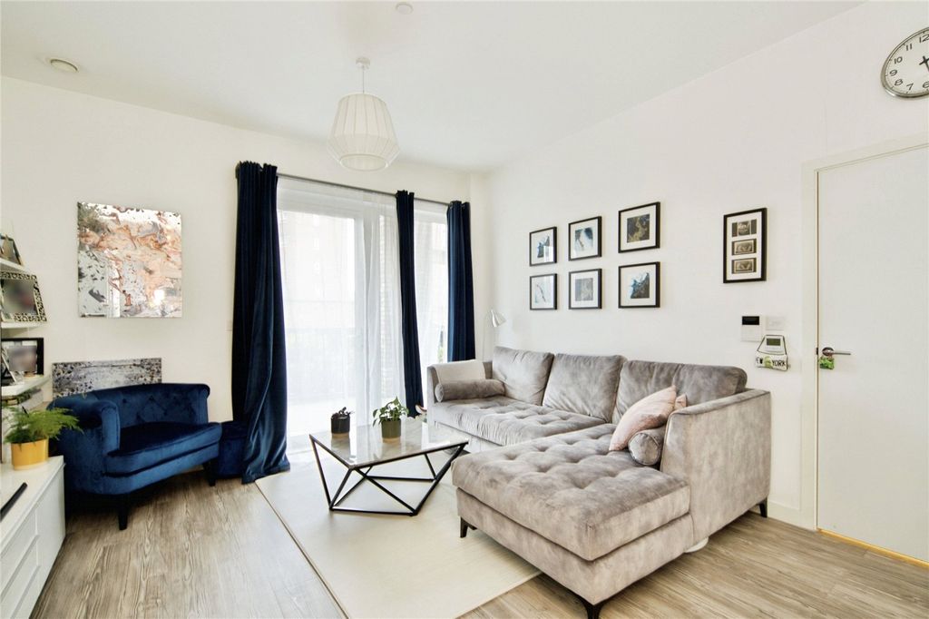 Property photo 3 of 18 Picture No. 26