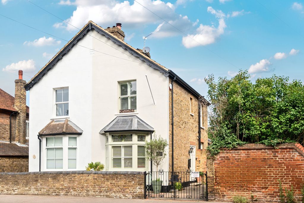 Property photo 1 of 15 1330286-20-688789...