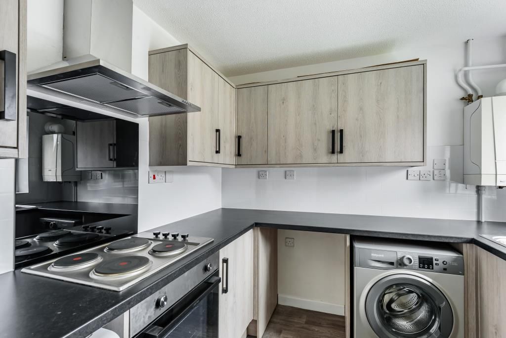 Property photo 2 of 10 Kitchen