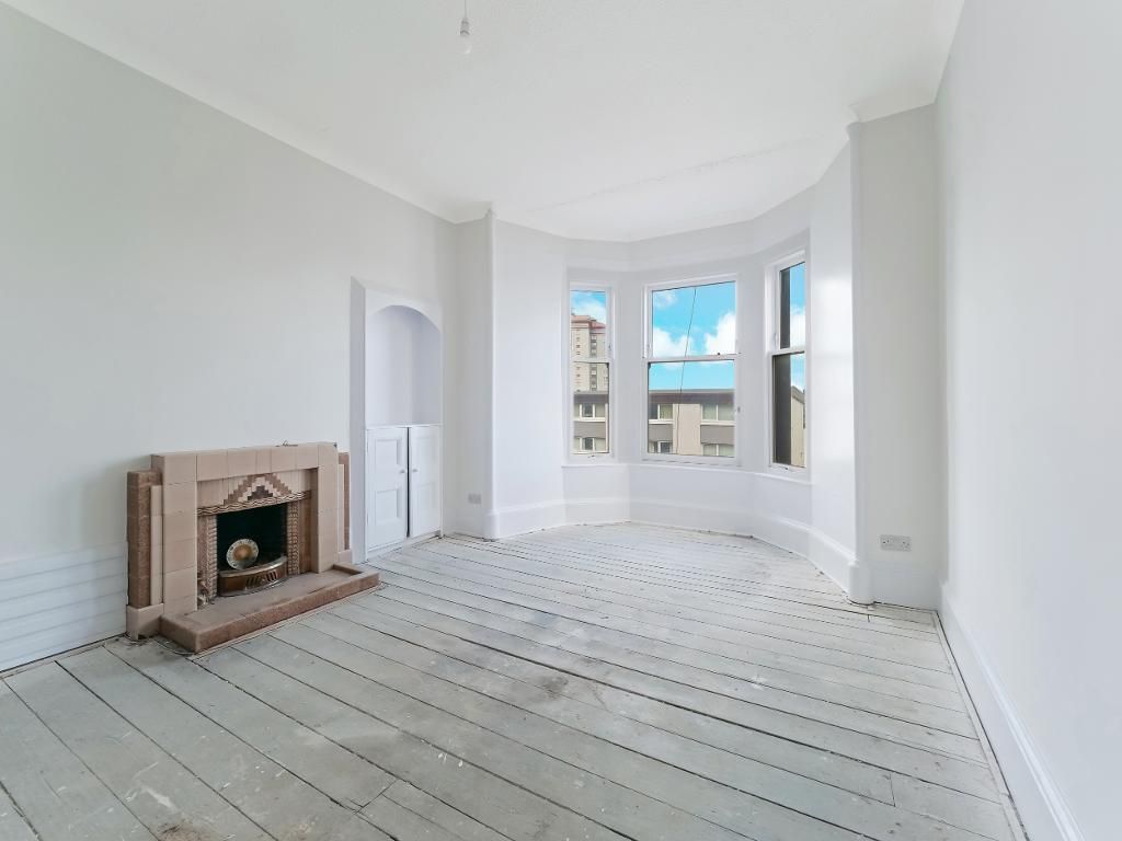 Property photo 2 of 18 Living Room