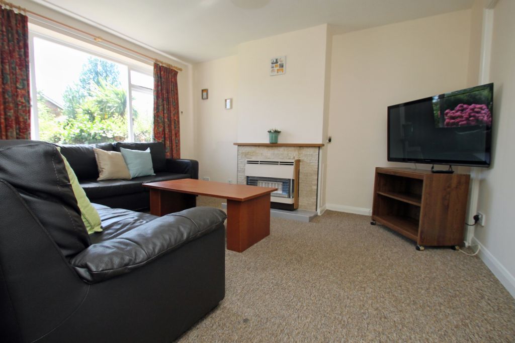 Property photo 2 of 9 Lounge