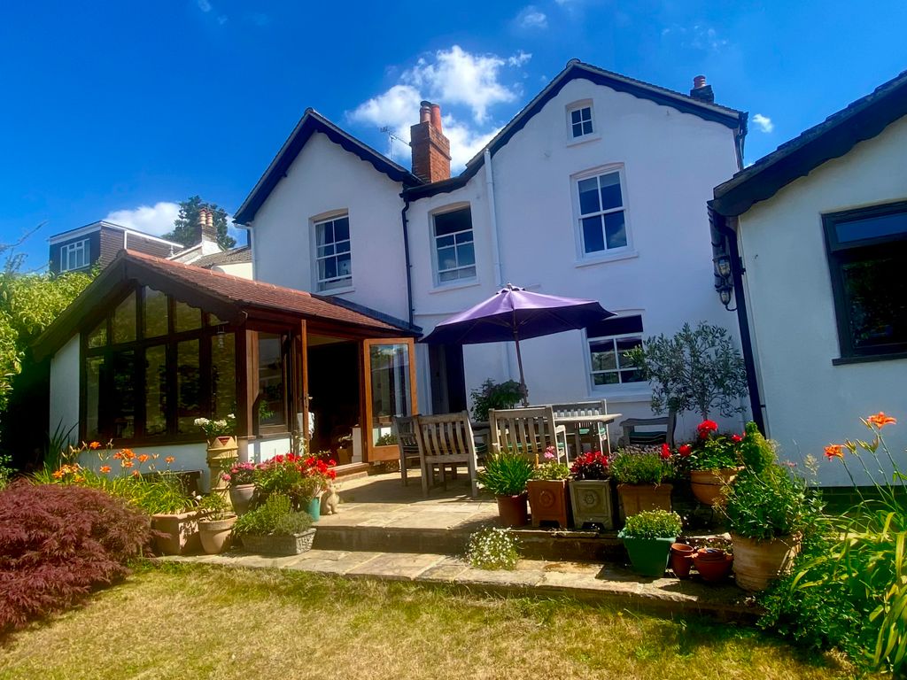 Property photo 2 of 11