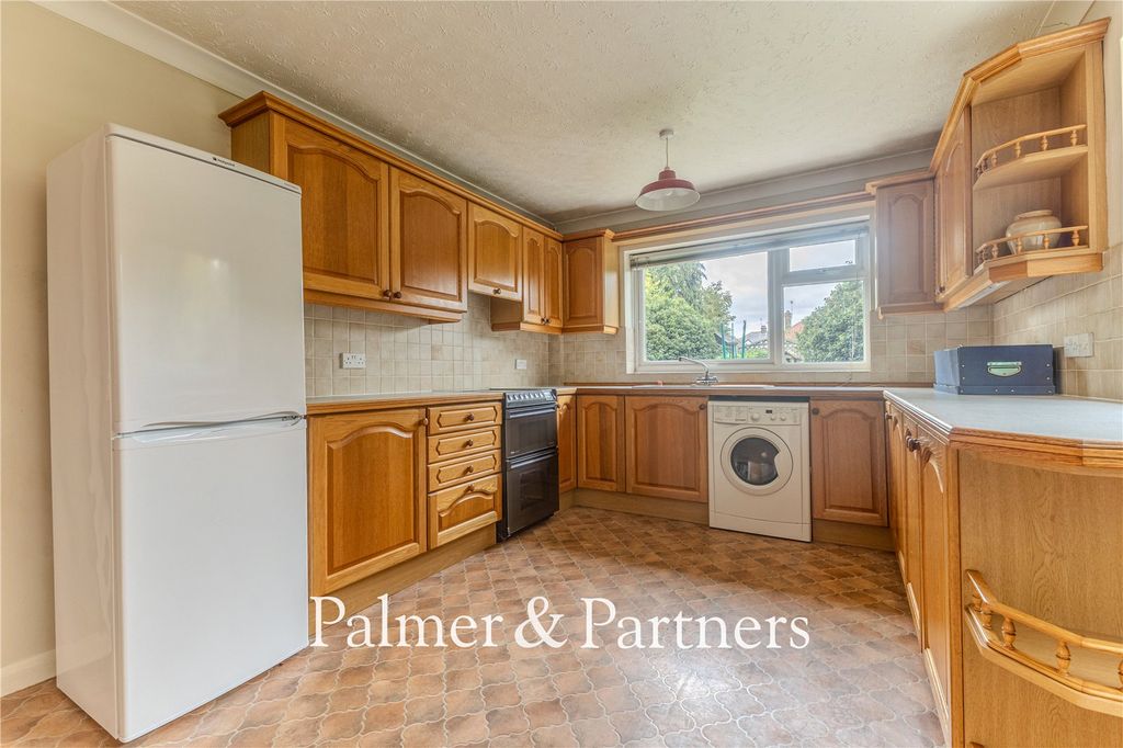 Property photo 3 of 24 Picture No. 23