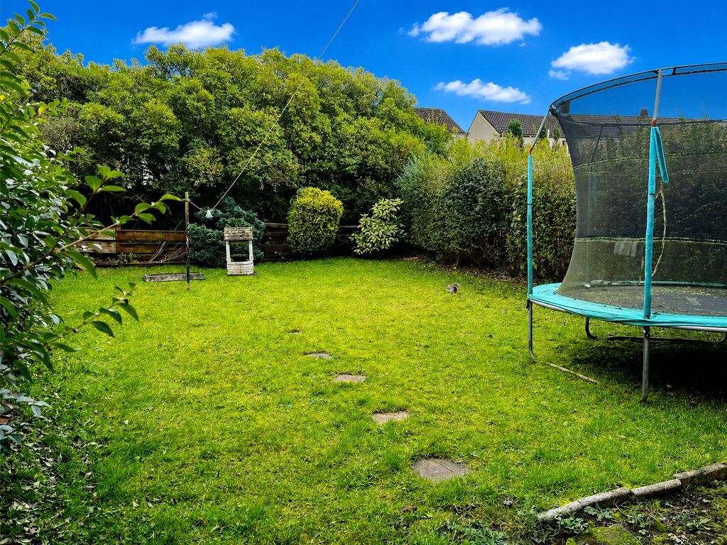 Property photo 2 of 11 Picture No. 16