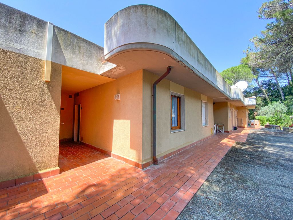 Property photo 2 of 24