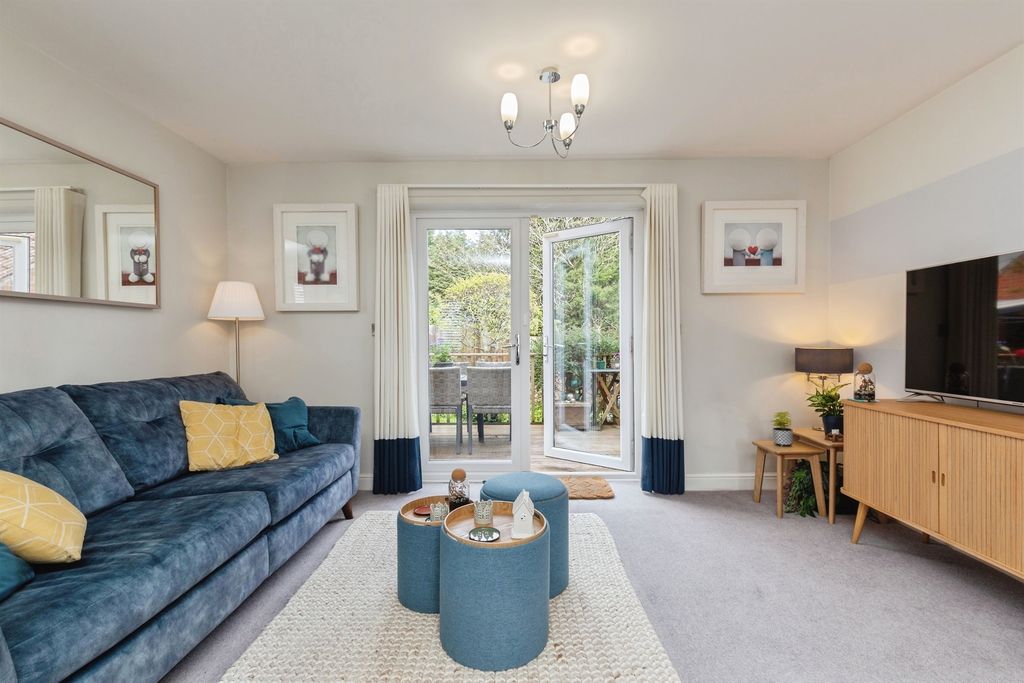 Property photo 3 of 20