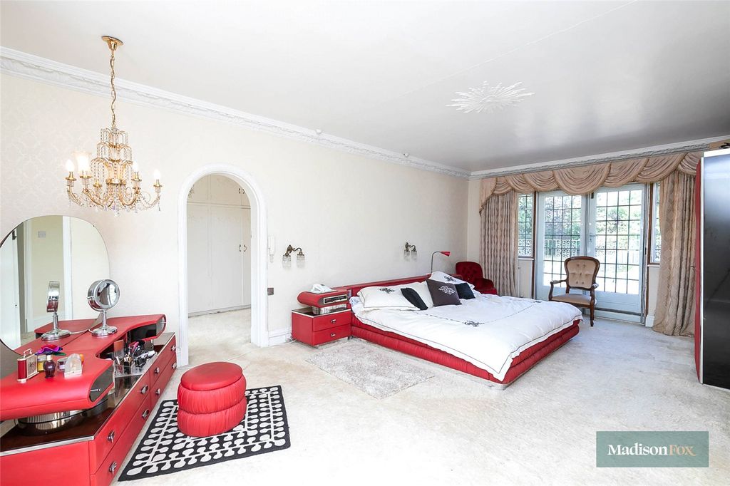 Additional image 18 of 7 bed detached house for saleAlderton Hill, Loughton, Essex IG10