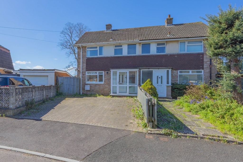 Property photo 1 of 20 Ewemove Taunton - Charles Crescent (20)