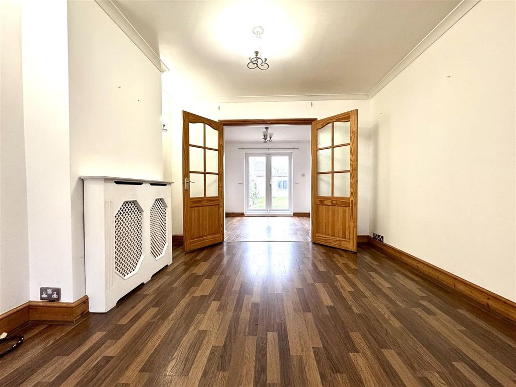 Property photo 3 of 12 Img_9881.Jpeg