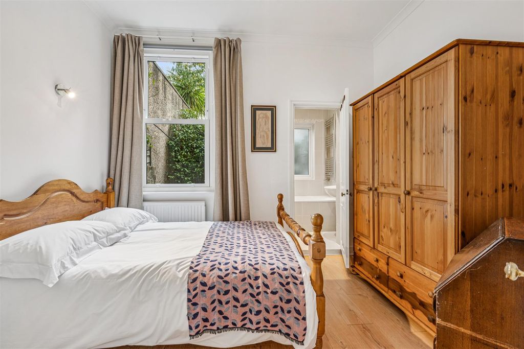 Property photo 2 of 13 14.Jpg