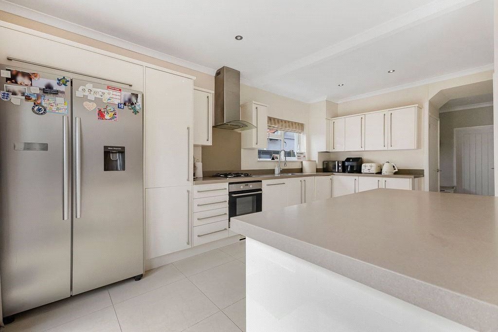 Property photo 2 of 22 Picture No. 01