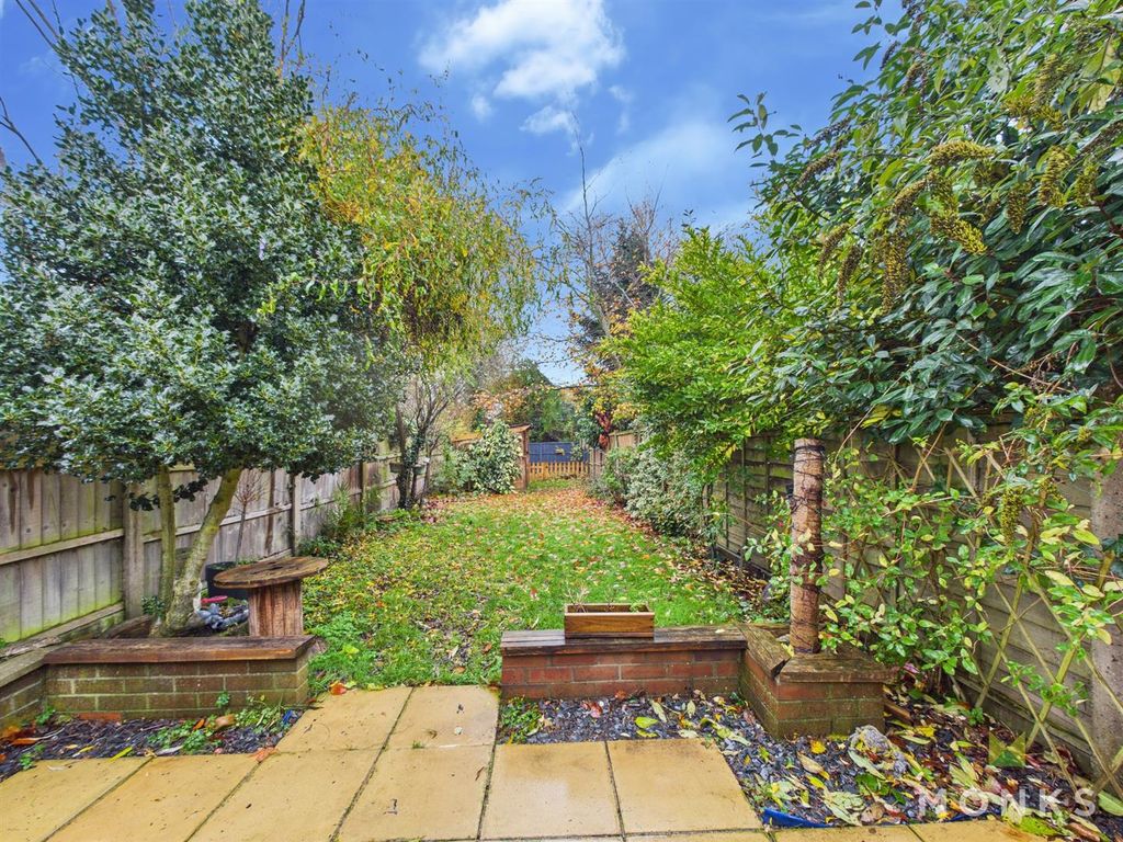 Property photo 3 of 17 Cam01348G0-Pr0771-Still026.Jpg